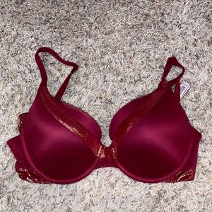 Victoria’s Secret Body By Victoria Push-up Bra